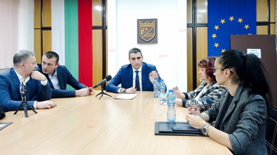 Кметът Куленски: От август не са плащани заплати на спортисти - ще продължим да помагаме, но според възможностите си